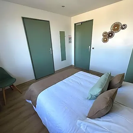 Hotell L'hemisphere 2*