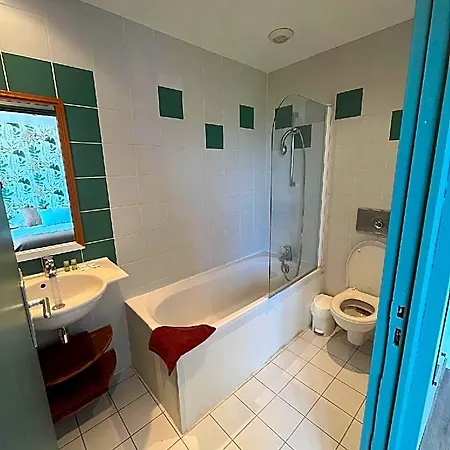 Hotell L'hemisphere 2*